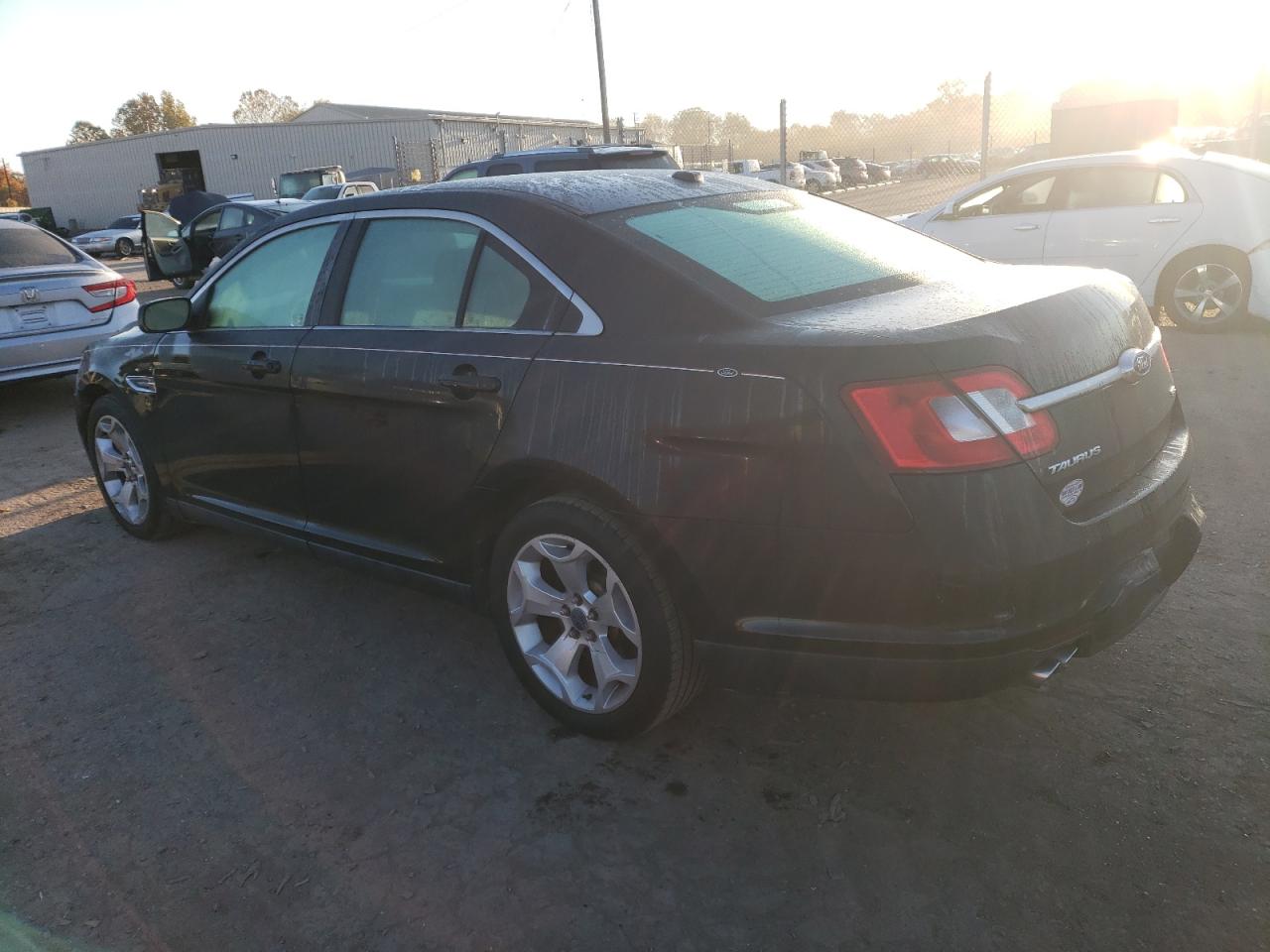 Изображение 2 2011 FORD TAURUS SEL 2011 с VIN 1FAHP2EW9BG141639