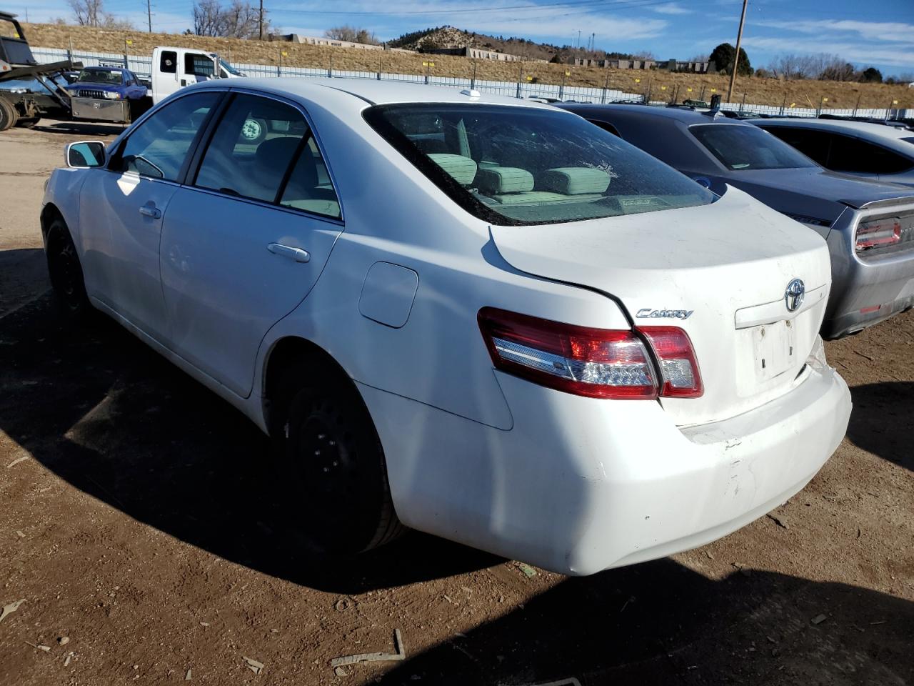 Obraz 2 z 2010 TOYOTA CAMRY BASE 2010 z VIN 4T4BF3EK7AR030563