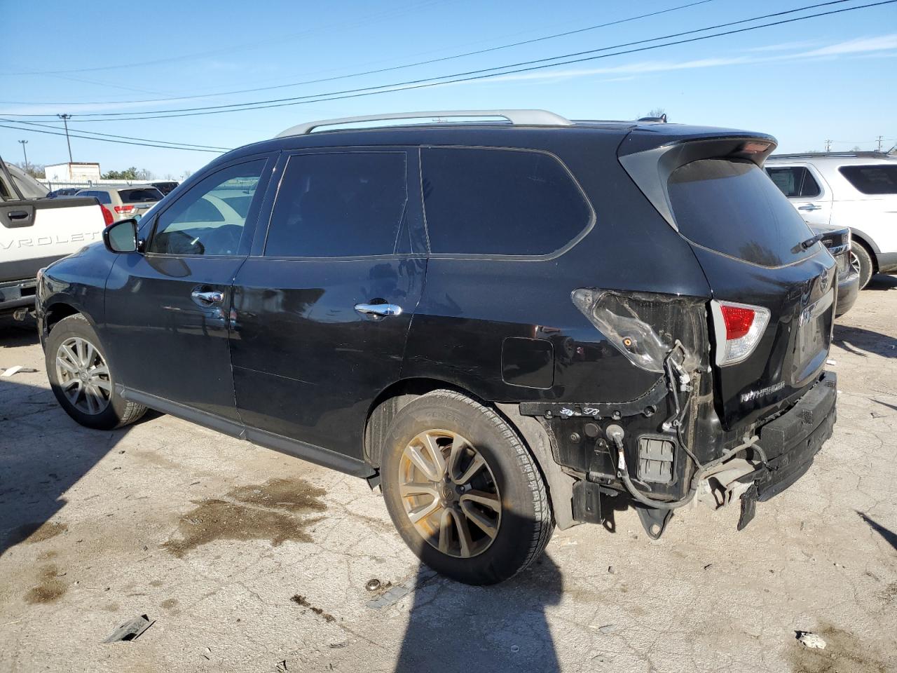 Obraz 2 z 2015 NISSAN PATHFINDER S 2015 z VIN 5N1AR2MN7FC609469