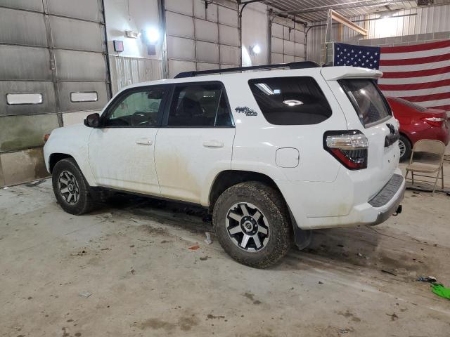 Obraz 2 z 2020 TOYOTA 4RUNNER SR5/SR5 PREMIUM 2020 z VIN JTEBU5JR2L5827816