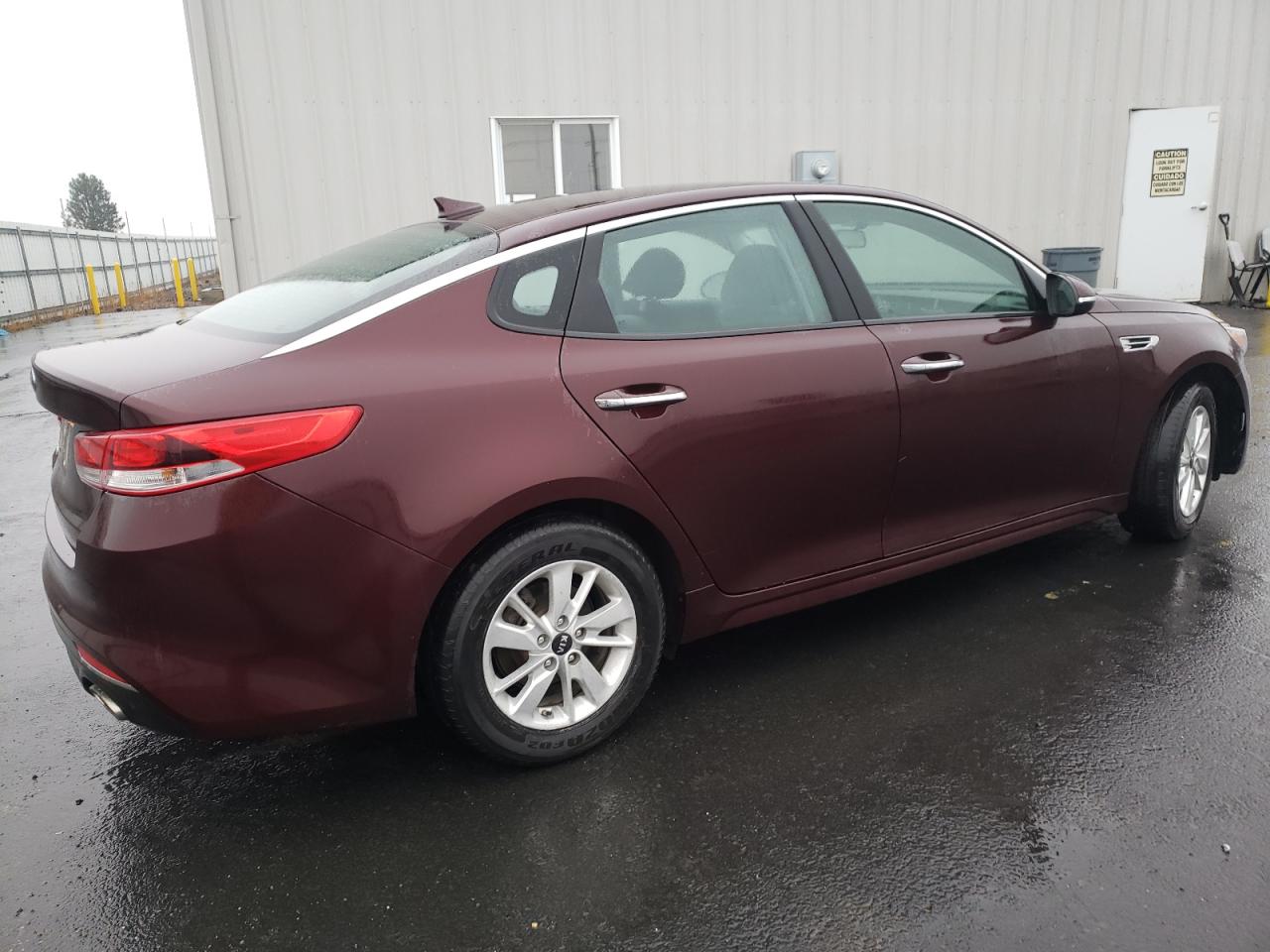 Obraz 3 z 2016 KIA OPTIMA LX 2016 z VIN 5XXGT4L39GG115076