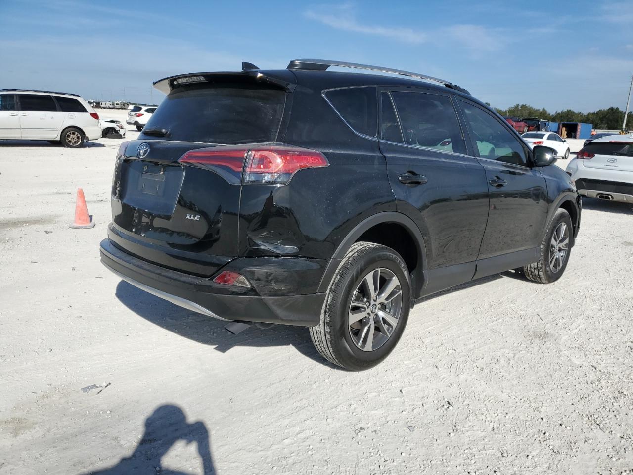 Image 3 of 2018 TOYOTA RAV4 ADVENTURE 2018 with VIN 2T3WFREV4JW451298