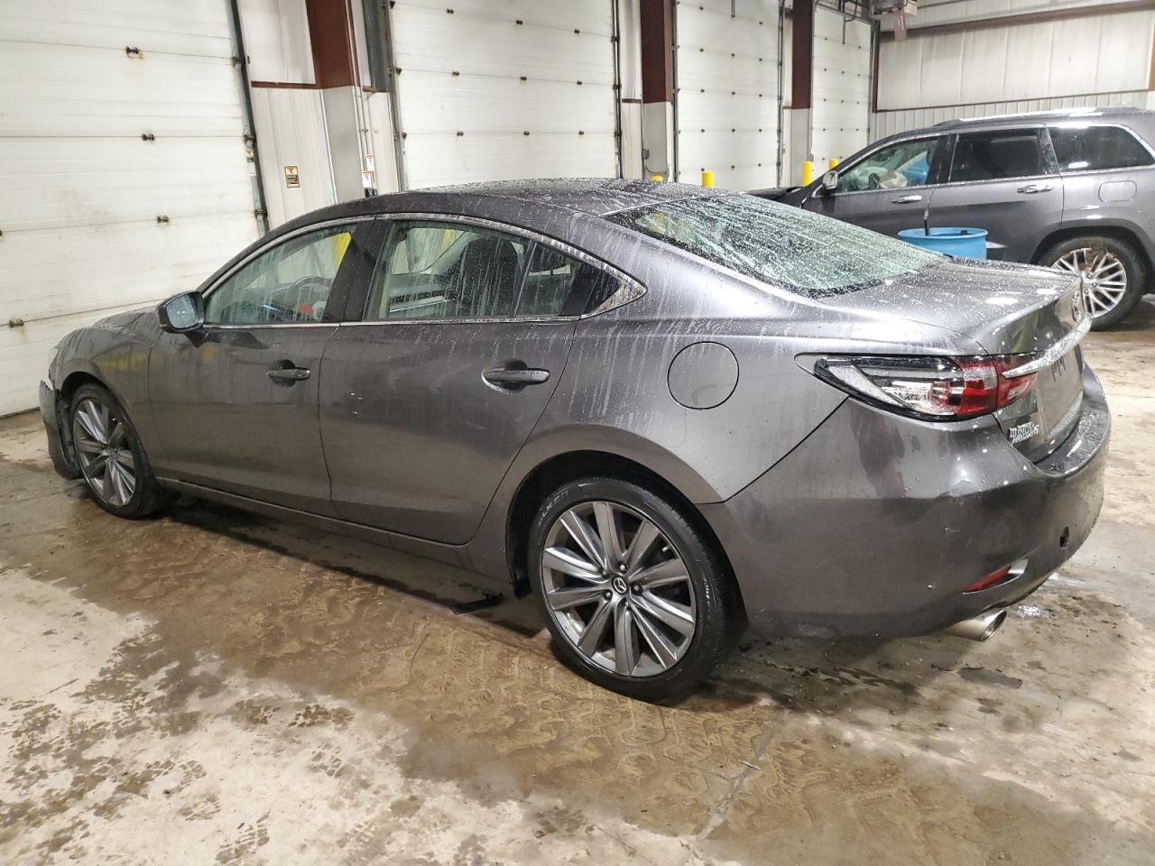 Image 2 of 2018 MAZDA 6 TOURING 2018 with VIN JM1GL1VM3J1318651