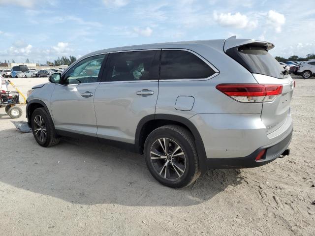 Изображение 2 2019 TOYOTA HIGHLANDER LE 2019 с VIN 5TDBZRFH9KS959638