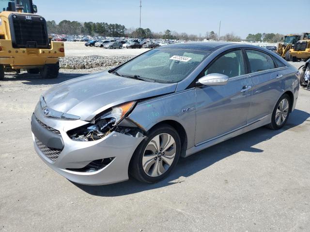 Image 1 of 2015 HYUNDAI SONATA HYBRID 2015 with VIN KMHEC4A44FA136152
