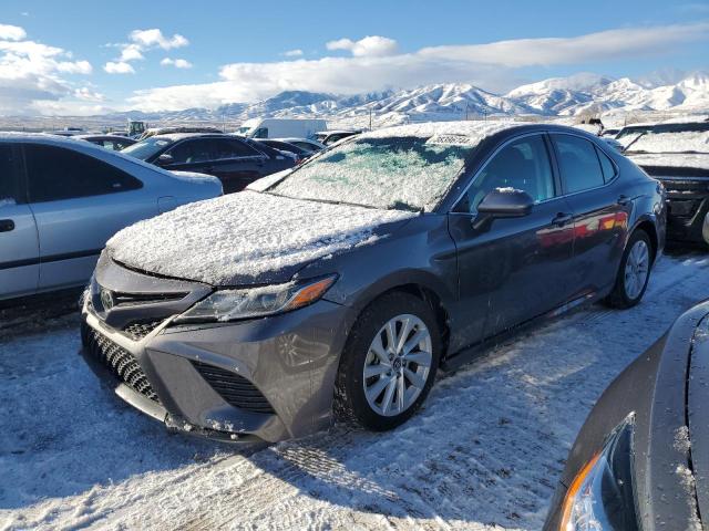 Obraz 1 z 2021 TOYOTA CAMRY LE 2021 z VIN 4T1C11AK2MU573914