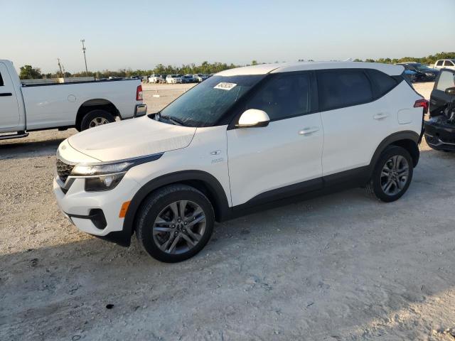 Изображение 1 2022 KIA SELTOS LX 2022 с VIN KNDEPCAA7N7330971