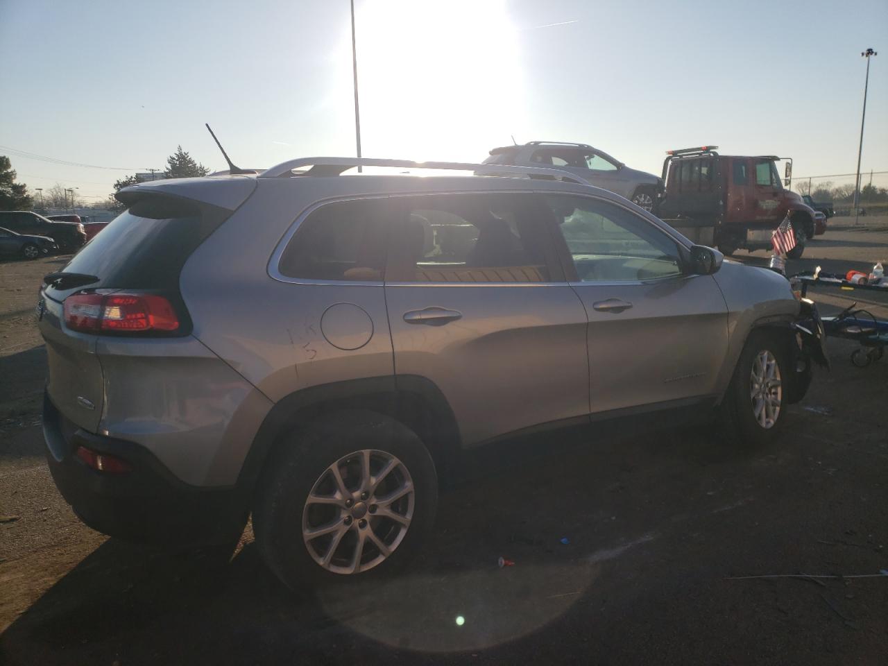 Image 3 of 2015 JEEP CHEROKEE LATITUDE 2015 with VIN 1C4PJMCB8FW715596