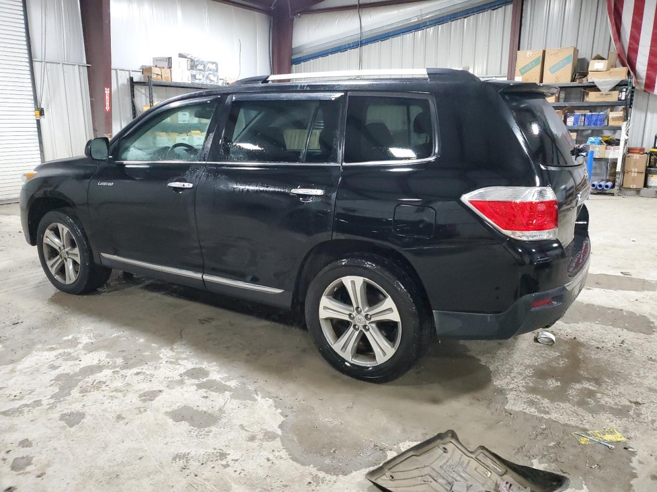 Image 2 of 2012 TOYOTA HIGHLANDER LIMITED 2012 with VIN 5TDDK3EH9CS094022