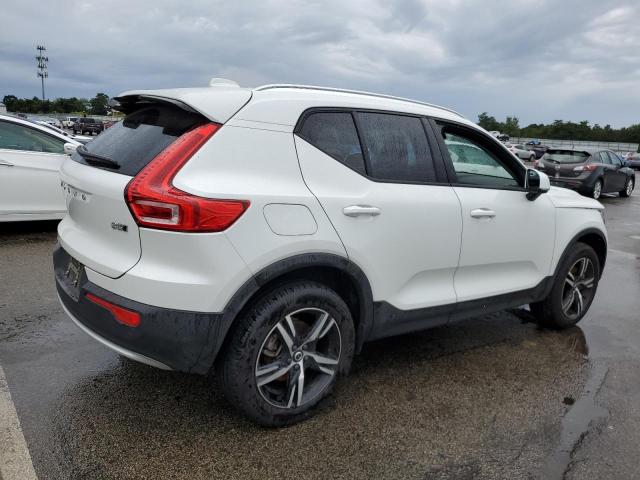 Изображение 3 2023 VOLVO XC40 CORE 2023 с VIN YV4L12UV3P2946293