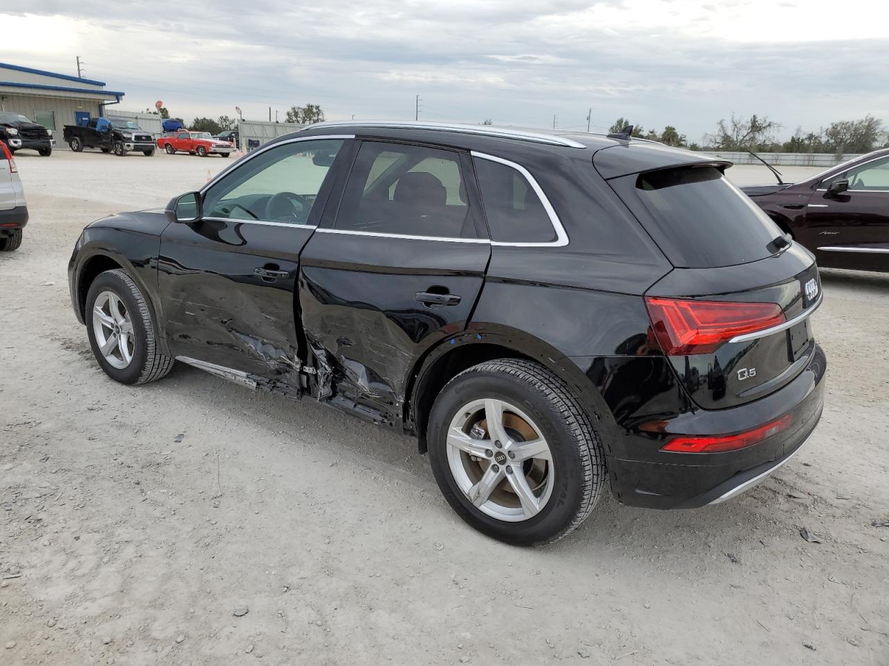 Image 2 of 2023 AUDI Q5 PREMIUM 40 2023 with VIN WA1ABAFY1P2062534