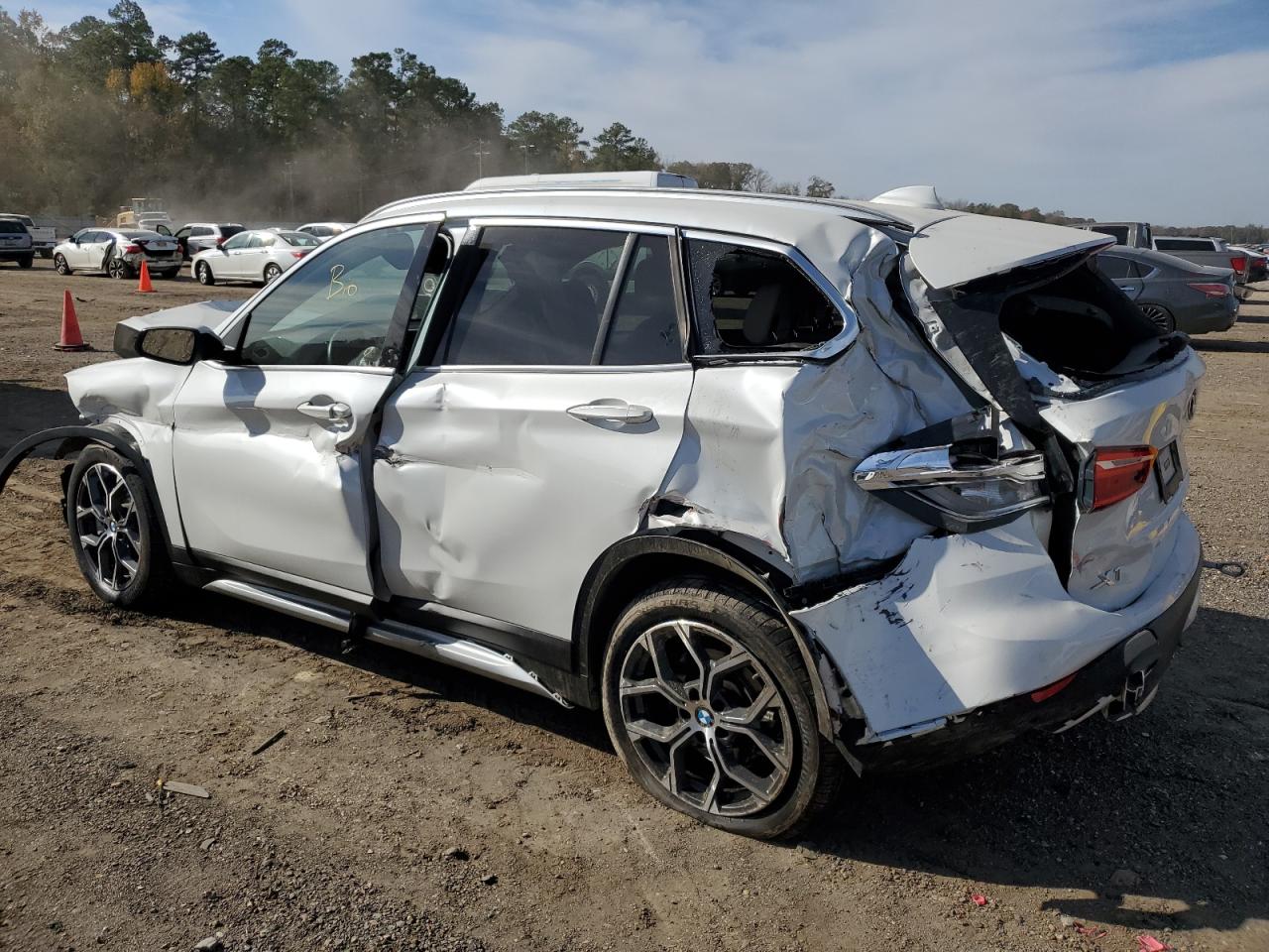 Image 2 of 2022 BMW X1 SDRIVE28I 2022 with VIN WBXJG7C0XN5V30610