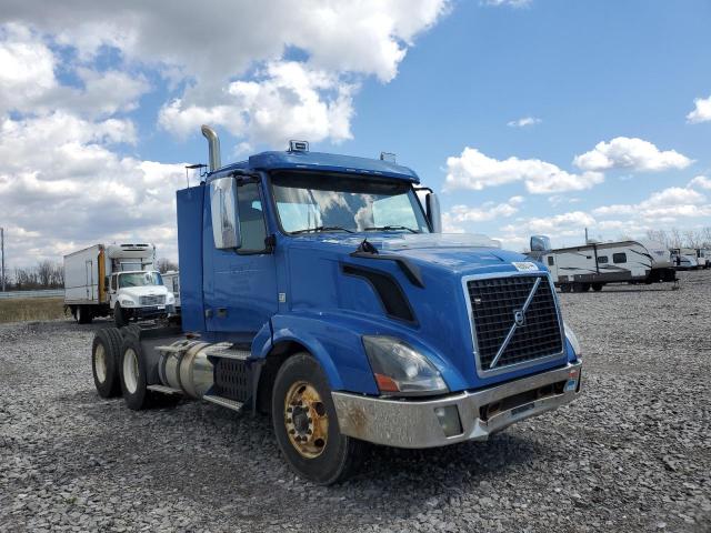 Image 1 of 2014 VOLVO VN VNL 2014 with VIN 4V4NC9EHXEN149093