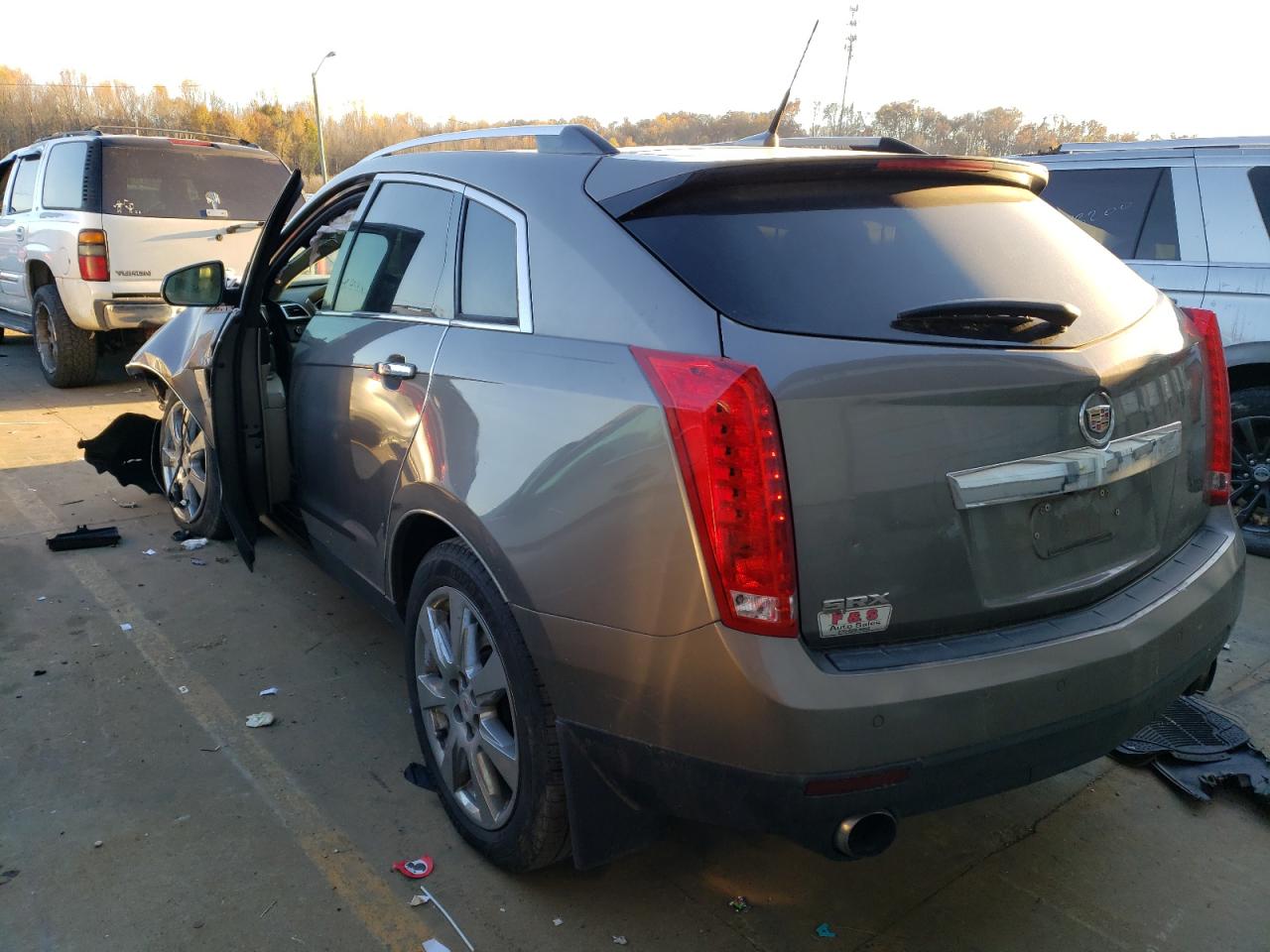 Image 2 of 2011 CADILLAC SRX PERFORMANCE COLLECTION 2011 with VIN 3GYFNBEY8BS671850