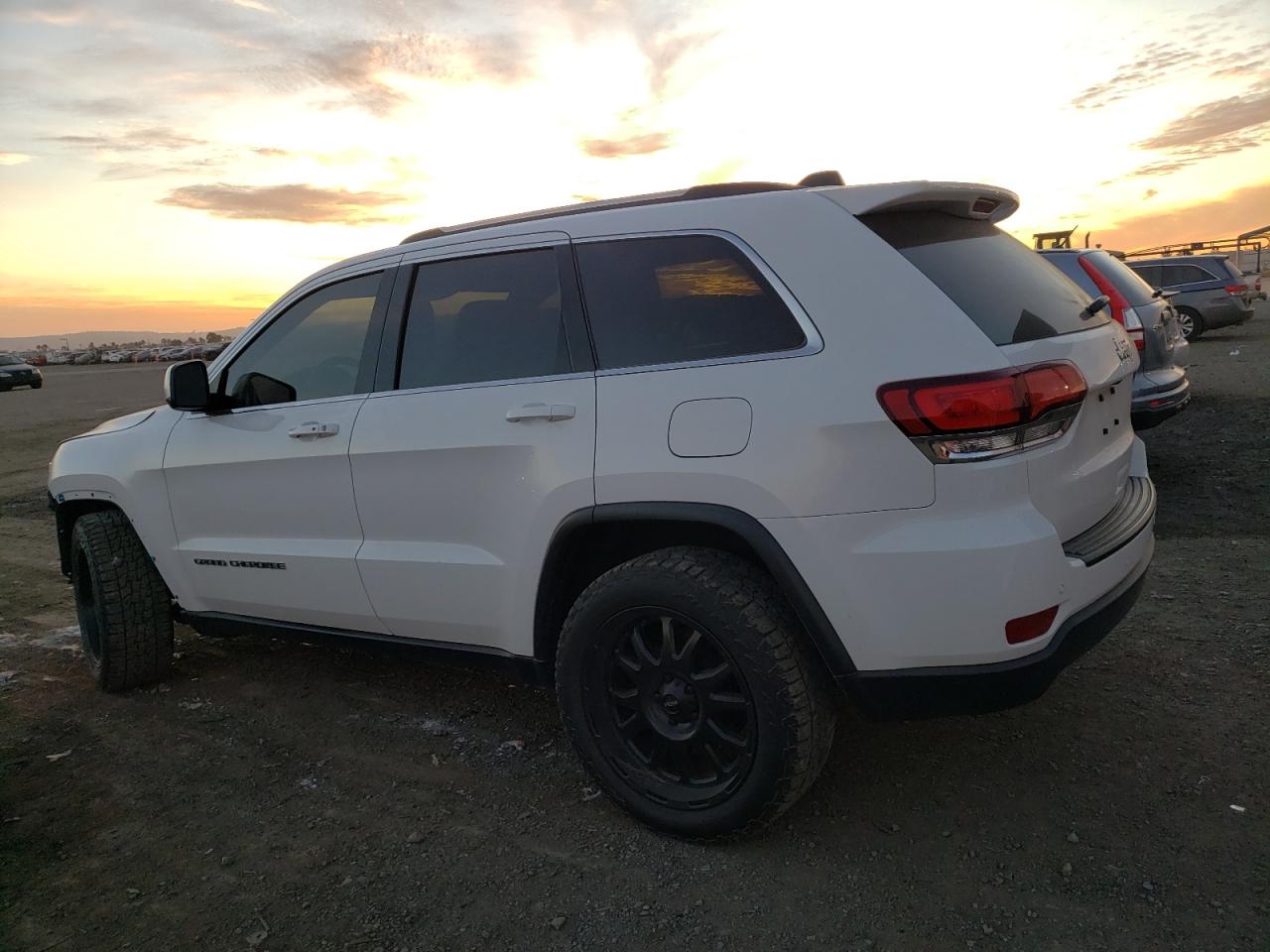 Image 2 of 2020 JEEP GRAND CHEROKEE LAREDO 2020 with VIN 1C4RJEAG3LC296163