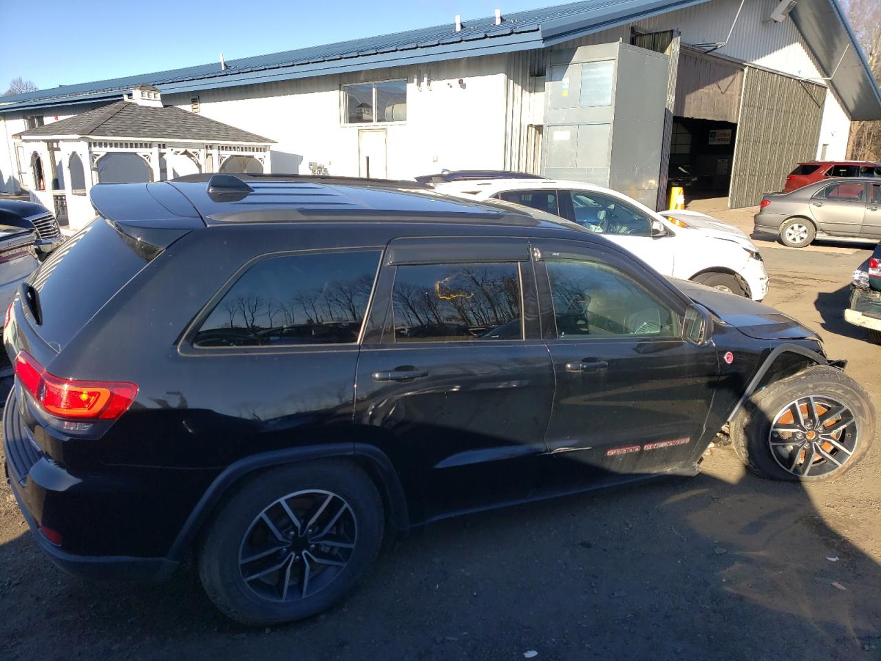 Image 3 of 2021 JEEP GRAND CHEROKEE TRAILHAWK 2021 with VIN 1C4RJFLGXMC647266