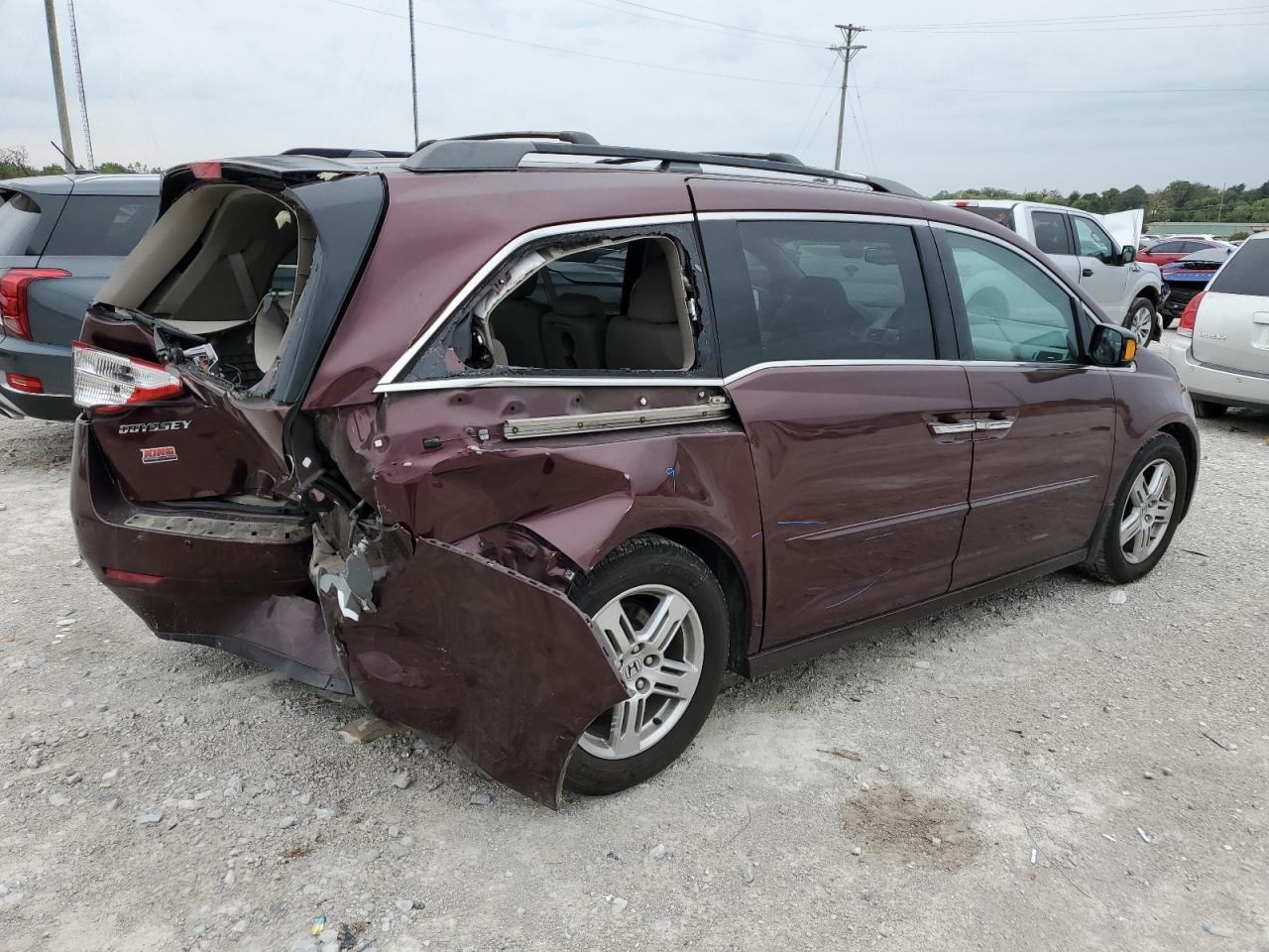 Image 3 of 2013 HONDA ODYSSEY TOURING 2013 with VIN 5FNRL5H96DB037267