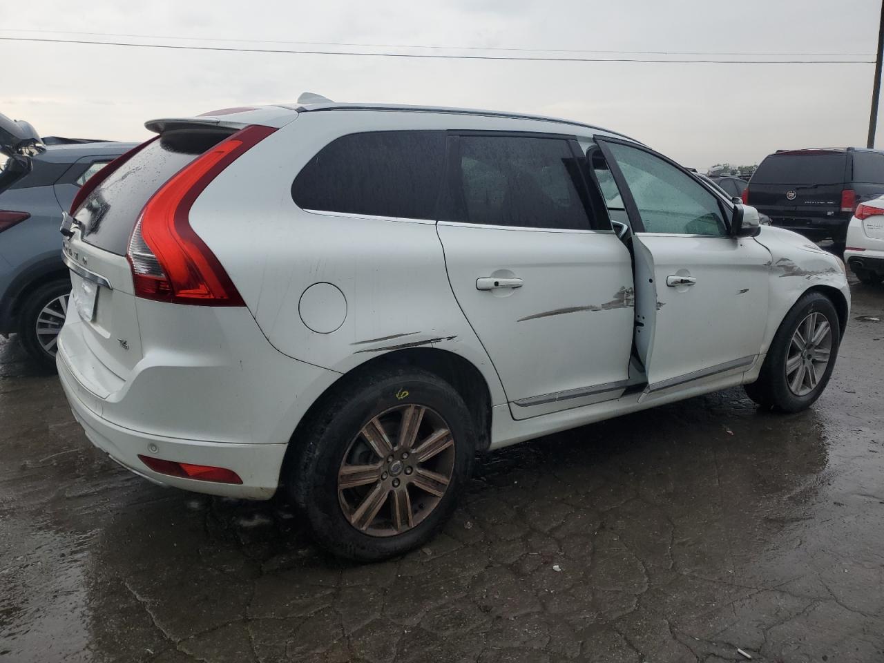 Изображение 3 2016 VOLVO XC60 T6 PREMIER 2016 с VIN YV449MDK3G2874977