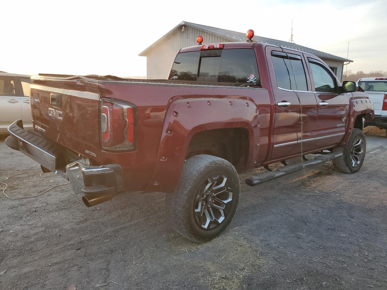 Изображение 3 2017 GMC SIERRA K1500 SLT 2017 с VIN 3GTU2NEJ5HG329407