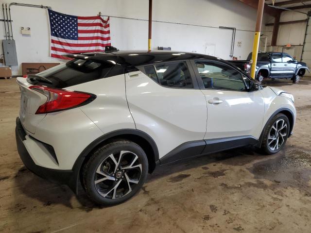 Image 3 of 2020 TOYOTA C-HR XLE 2020 with VIN NMTKHMBX3LR118028