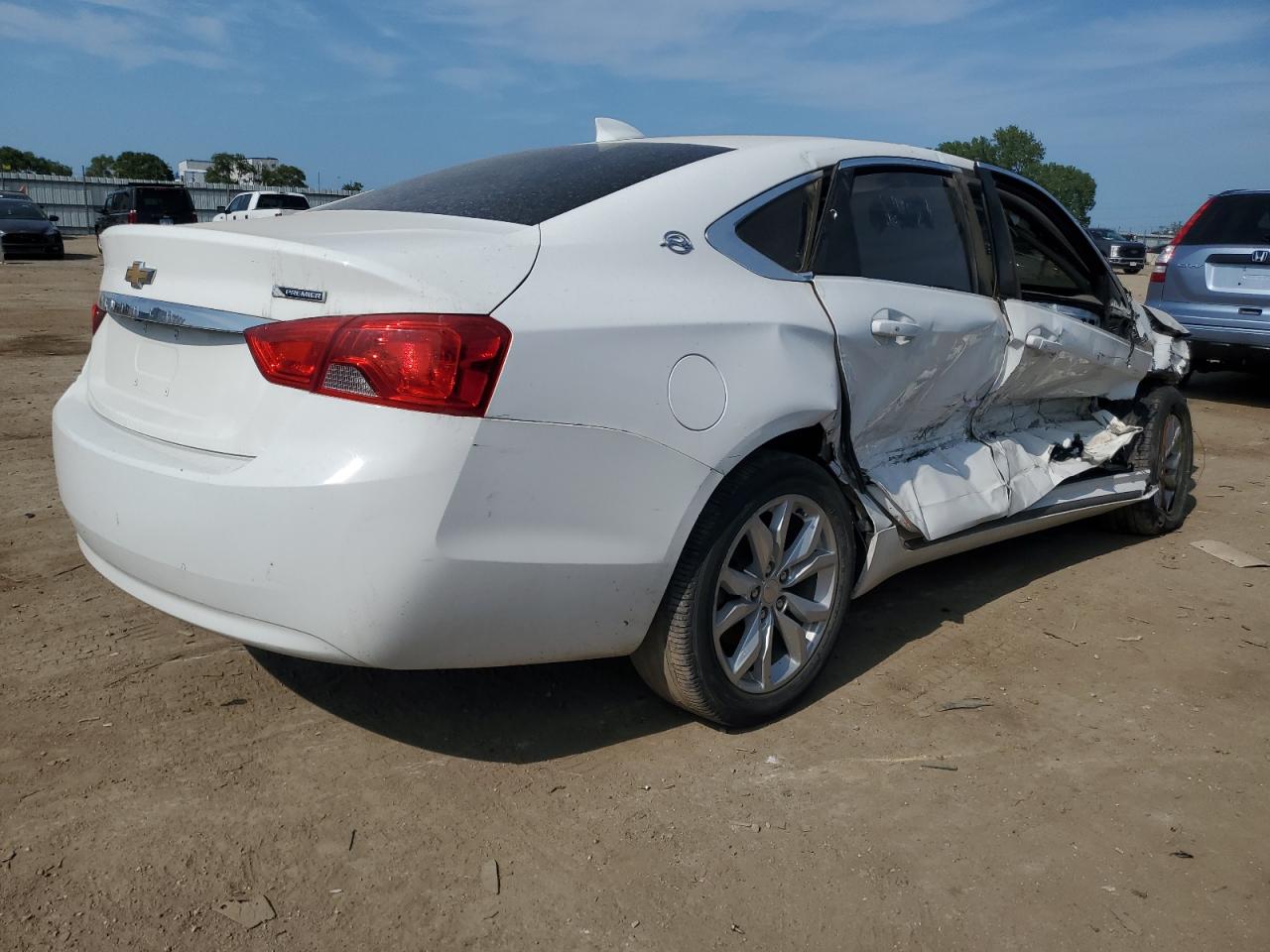 Image 3 of 2018 CHEVROLET IMPALA LT 2018 with VIN 1G1105S38JU133391