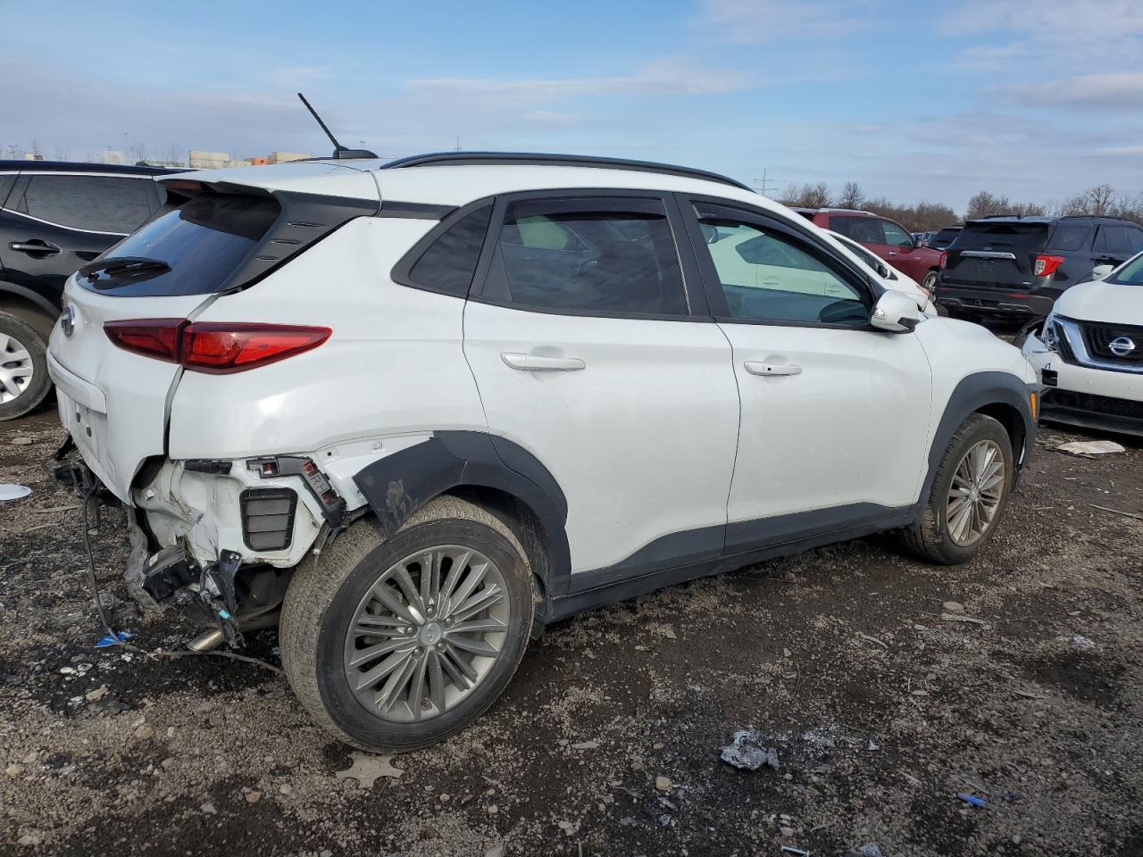Image 3 of 2018 HYUNDAI KONA SEL 2018 with VIN KM8K22AA5JU178126