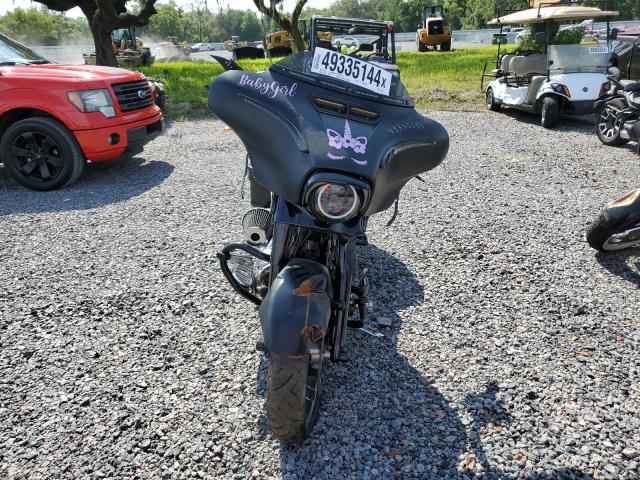 Изображение 2 2017 HARLEY-DAVIDSON FLHX STREET GLIDE 2017 с VIN 1HD1KBC19HB661295