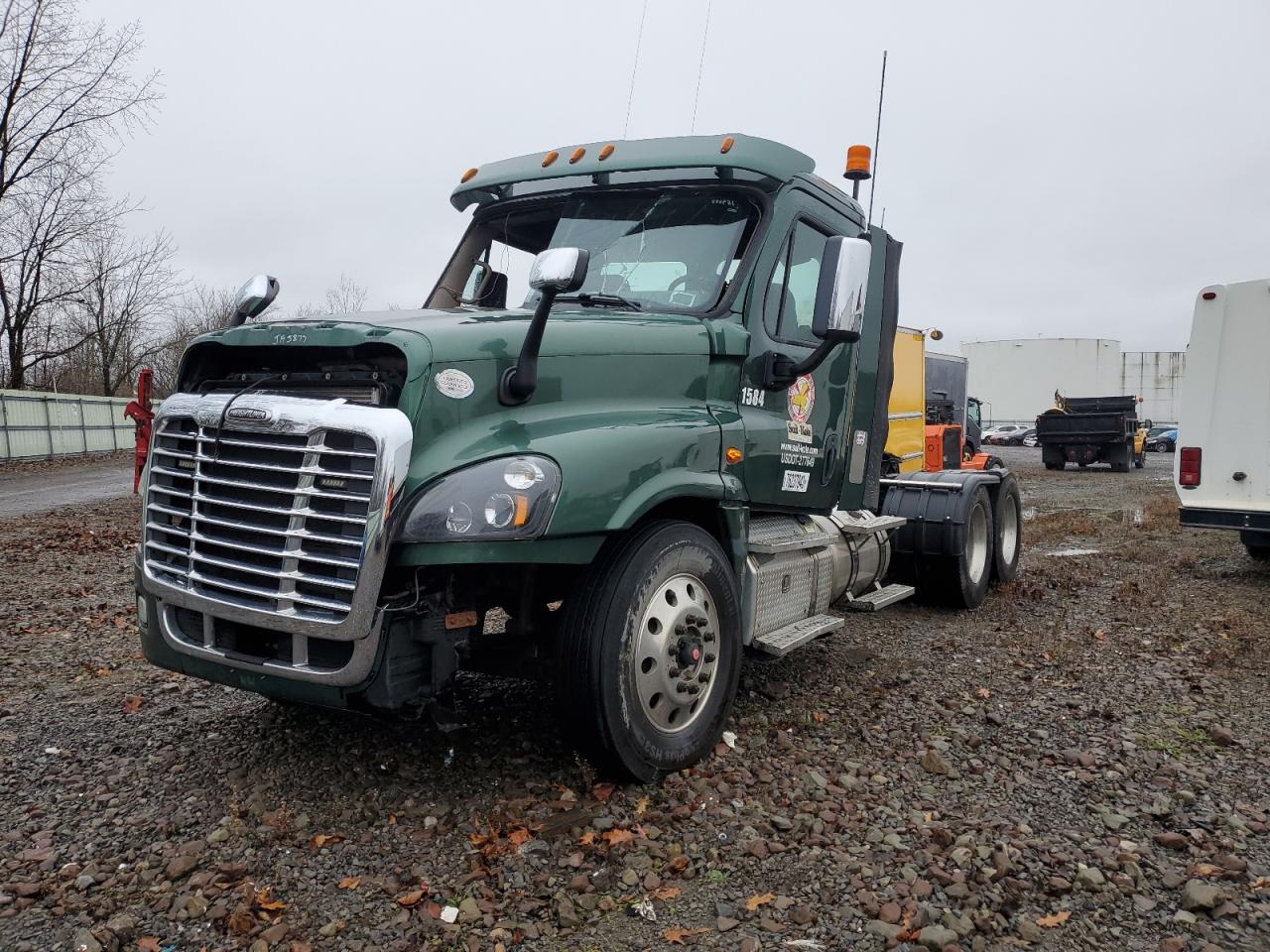 Image 2 of 2017 FREIGHTLINER CASCADIA 125  2017 with VIN 1FUJGEDR3HLJA5877