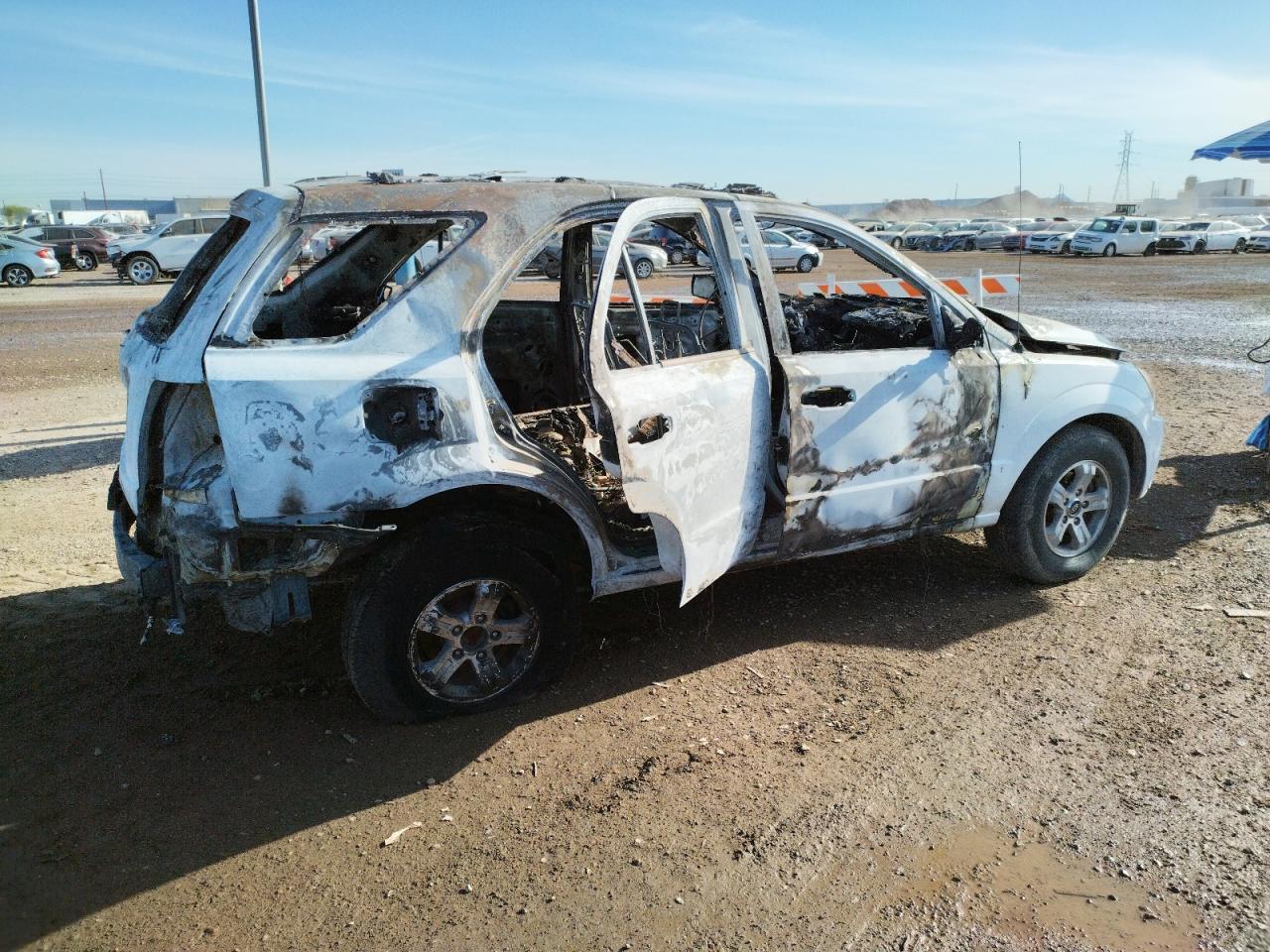 Изображение 3 2005 KIA SORENTO EX 2005 с VIN KNDJC733355416841