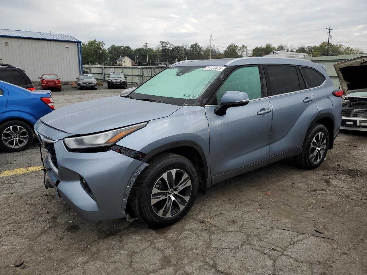 Изображение 2020 TOYOTA HIGHLANDER XLE 2020
