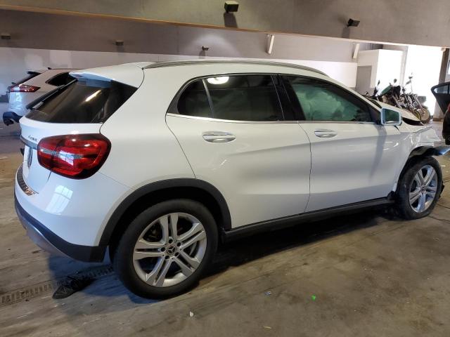 Image 3 of 2019 MERCEDES-BENZ GLA 250 4MATIC 2019 with VIN WDCTG4GB5KU016496