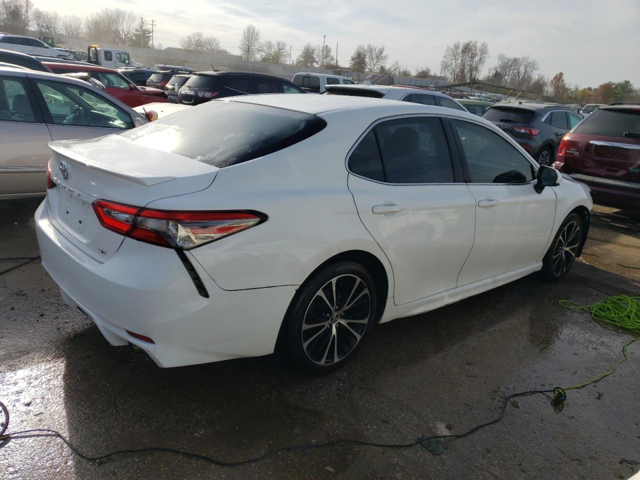 Изображение 3 2018 TOYOTA CAMRY L 2018 с VIN JTNB11HK2J3004774