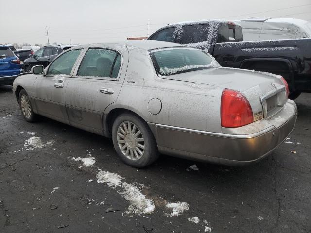 Obraz 2 z 2003 LINCOLN TOWN CAR SIGNATURE 2003 z VIN 1LNHM82W63Y602524