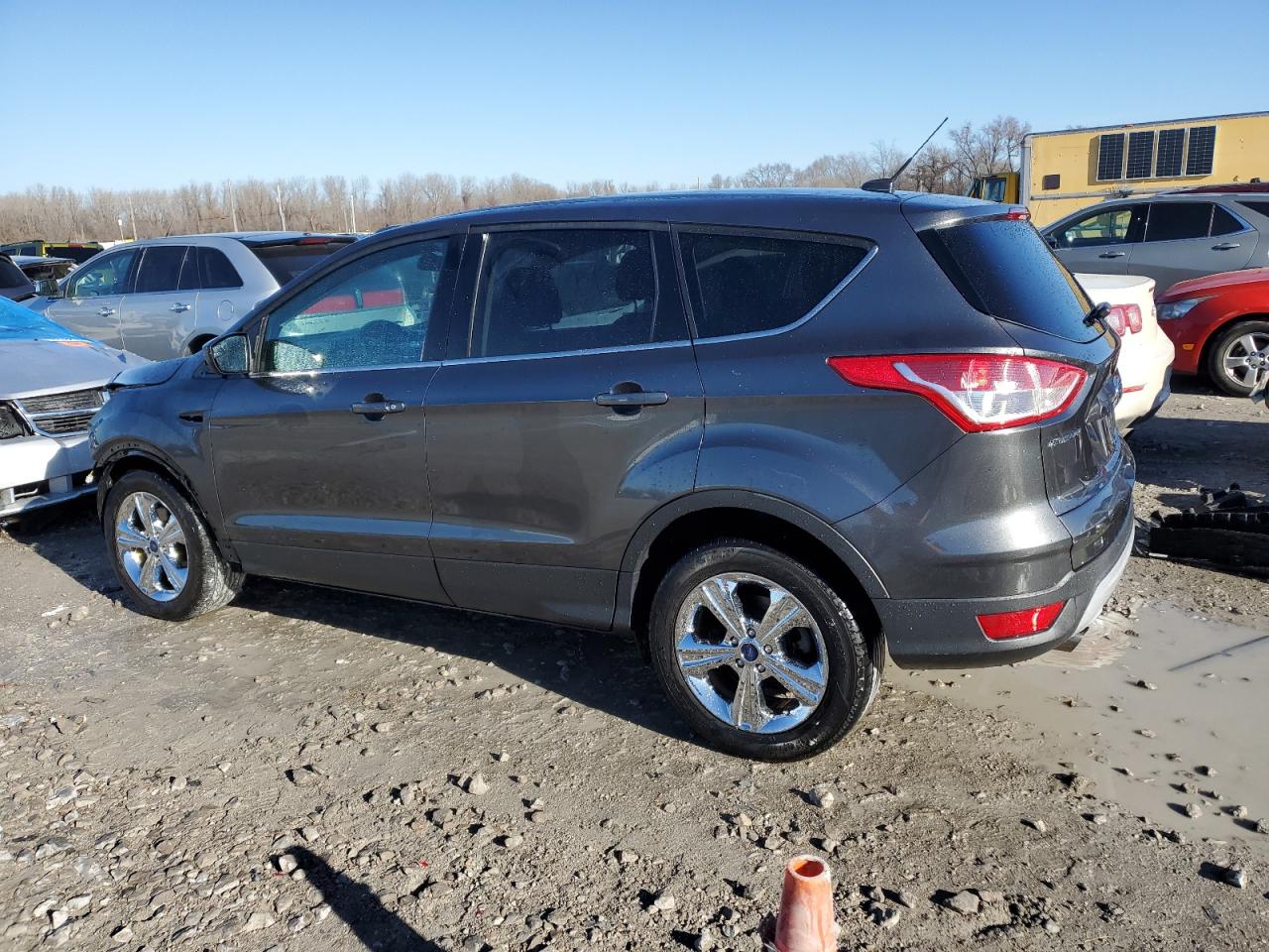 Image 2 of 2015 FORD ESCAPE SE 2015 with VIN 1FMCU0GX7FUA89910