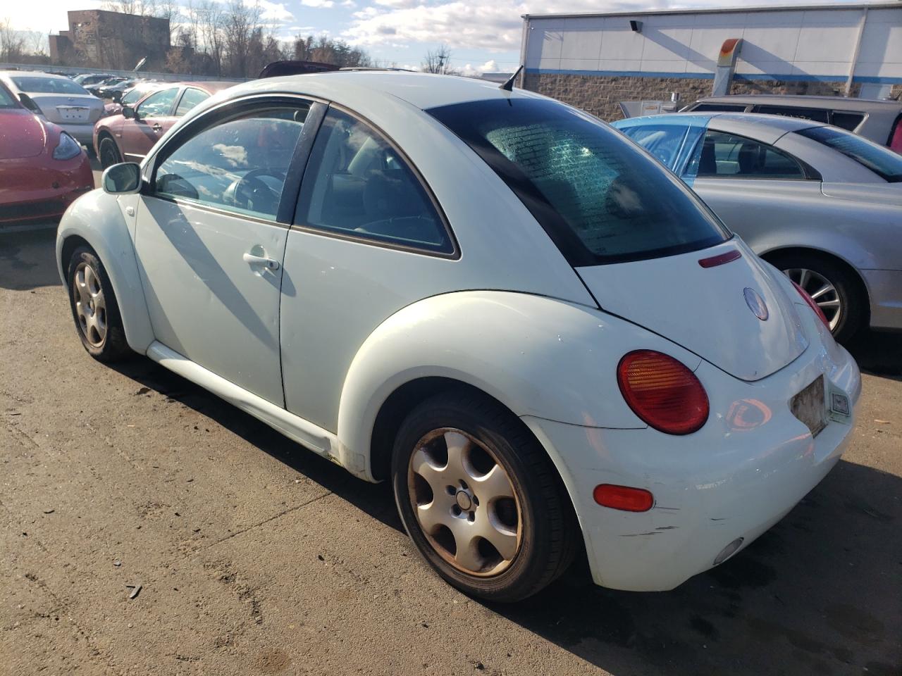 Image 2 of 2002 VOLKSWAGEN NEW BEETLE GLS 2002 with VIN 3VWCK21C22M458762