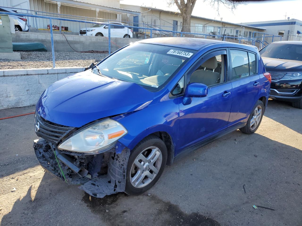 Obraz 1 z 2012 NISSAN VERSA S 2012 z VIN 3N1BC1CP6CK214800