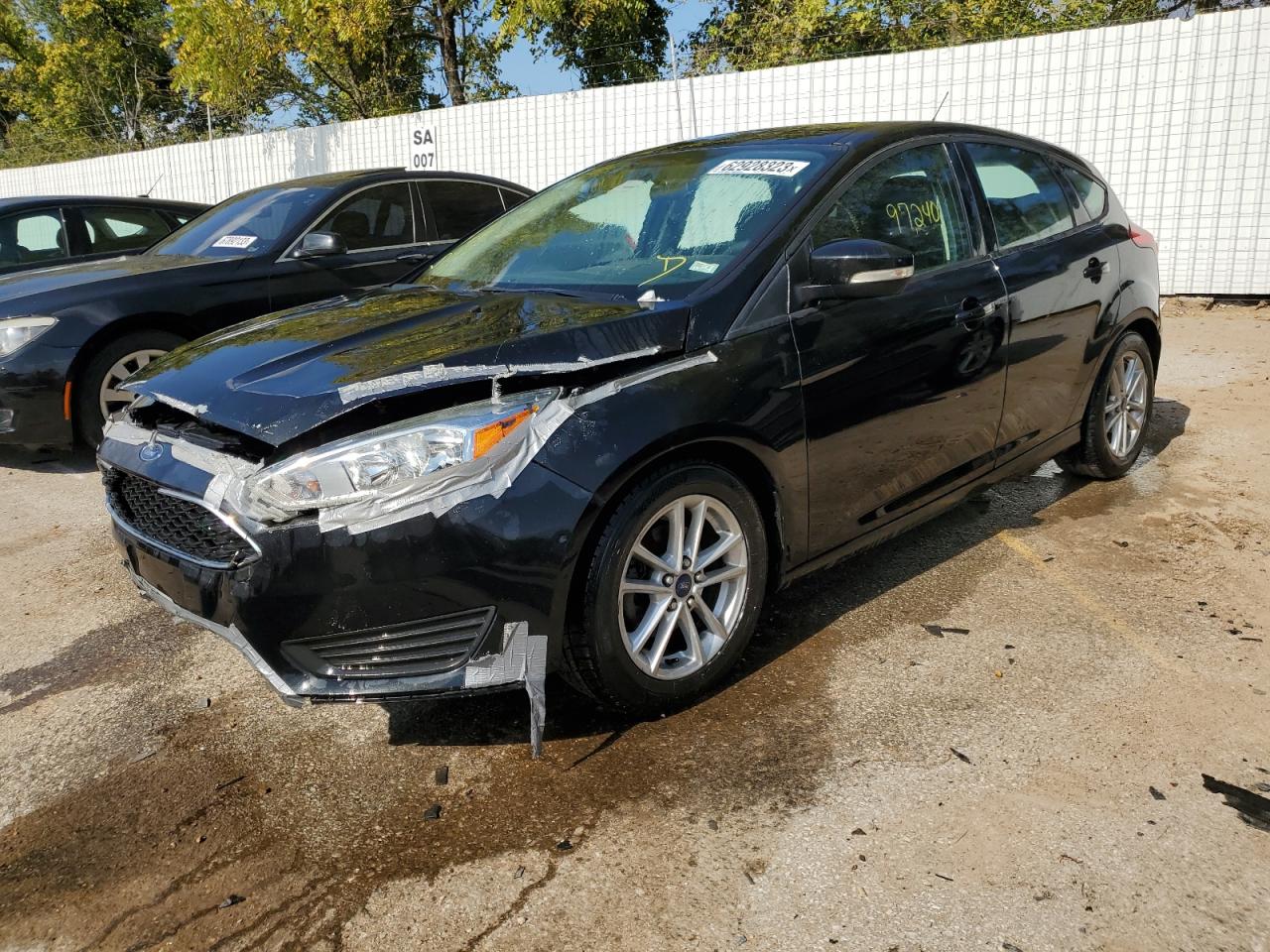 Obraz 1 z 2015 FORD FOCUS SE 2015 z VIN 1FADP3K27FL284351