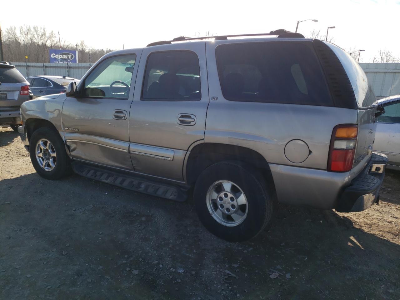 Image 2 of 2002 CHEVROLET TAHOE K1500 2002 with VIN 1GNEK13Z02J298957