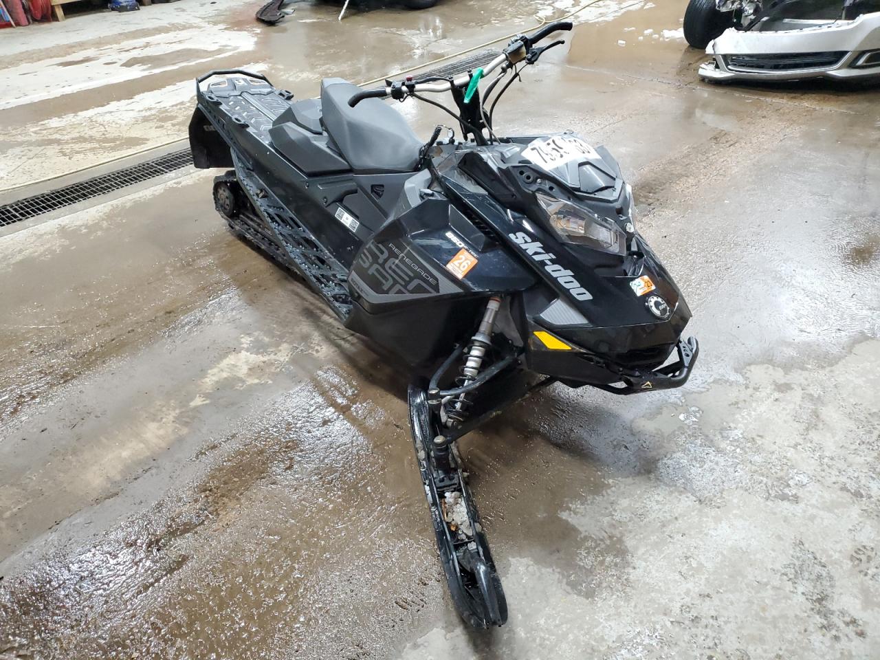 2017 SKI DOO RENEGADE 2017 image