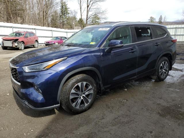 2022 TOYOTA HIGHLANDER XLE 2022 image
