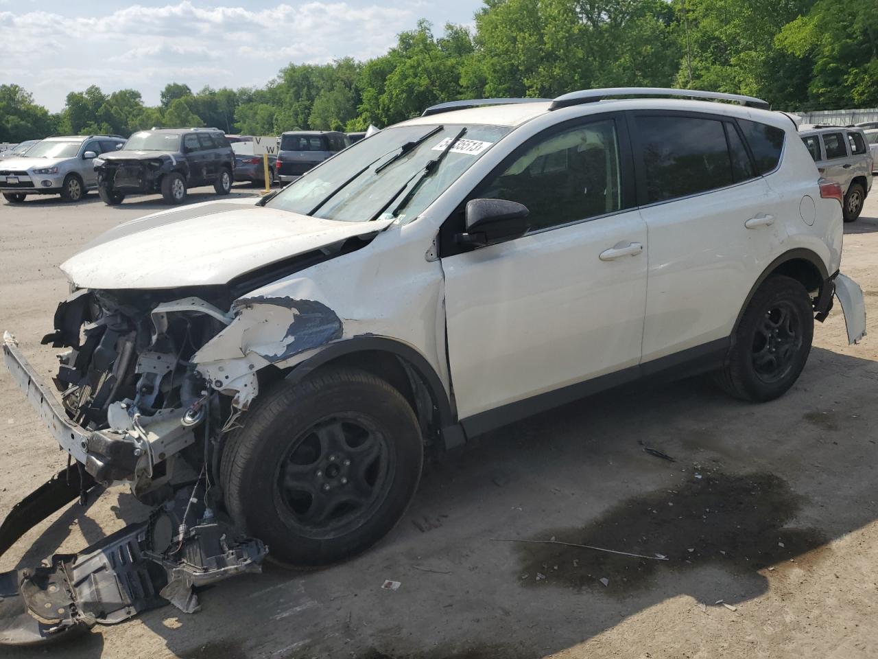 Obraz 1 z 2016 TOYOTA RAV4 LE 2016 z VIN JTMBFREV9GJ087210