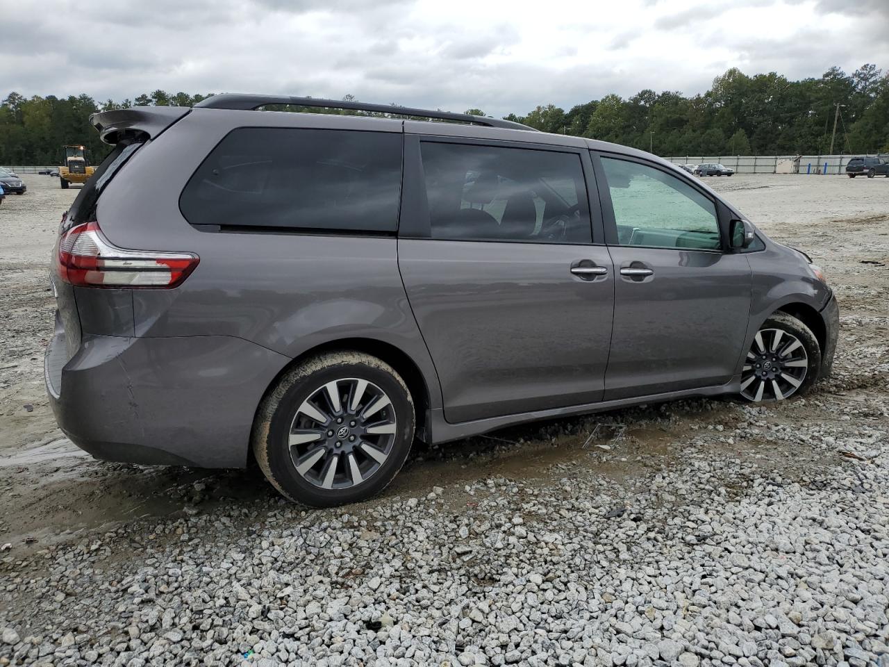 Obraz 3 z 2019 TOYOTA SIENNA XLE 2019 z VIN 5TDYZ3DC6KS020784