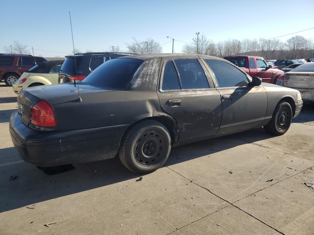 Изображение 3 2005 FORD CROWN VICTORIA POLICE INTERCEPTOR 2005 с VIN 2FAHP71W95X132490