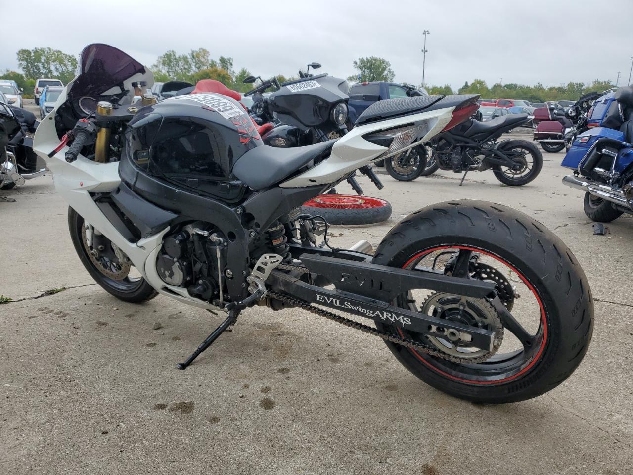 Image 3 of 2014 SUZUKI GSX-R750  2014 with VIN JS1GR7MA4E2101046