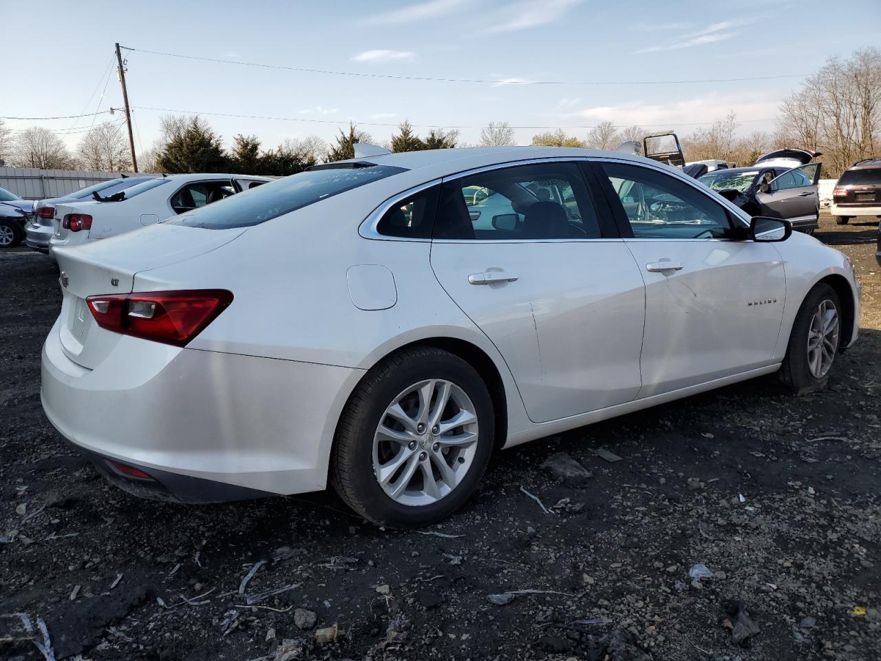 Obraz 3 z 2016 CHEVROLET MALIBU LT 2016 z VIN 1G1ZE5ST3GF332950