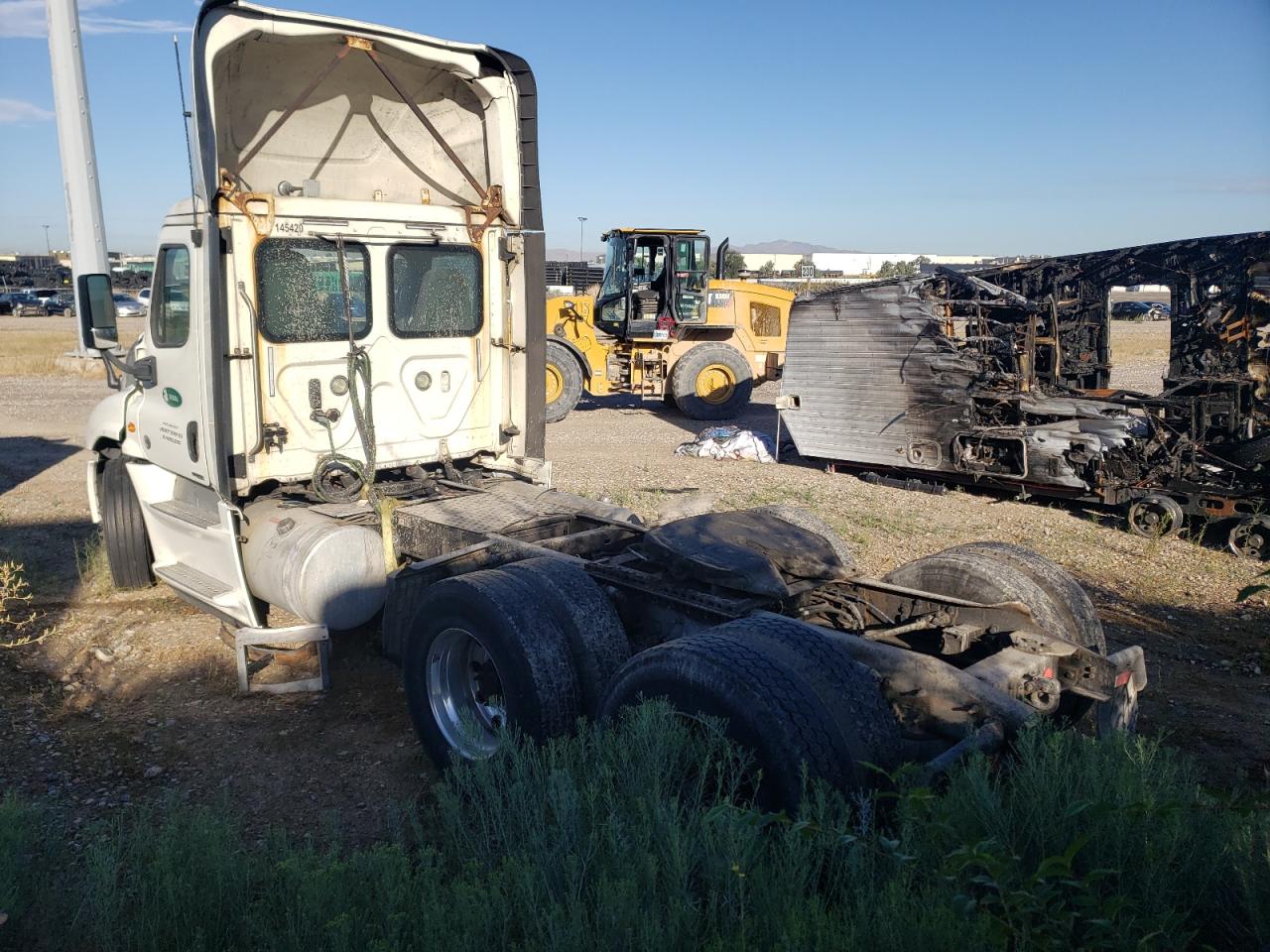 Image 3 of 2016 FREIGHTLINER CASCADIA 125  2016 with VIN 3AKJGED57GSHL6879