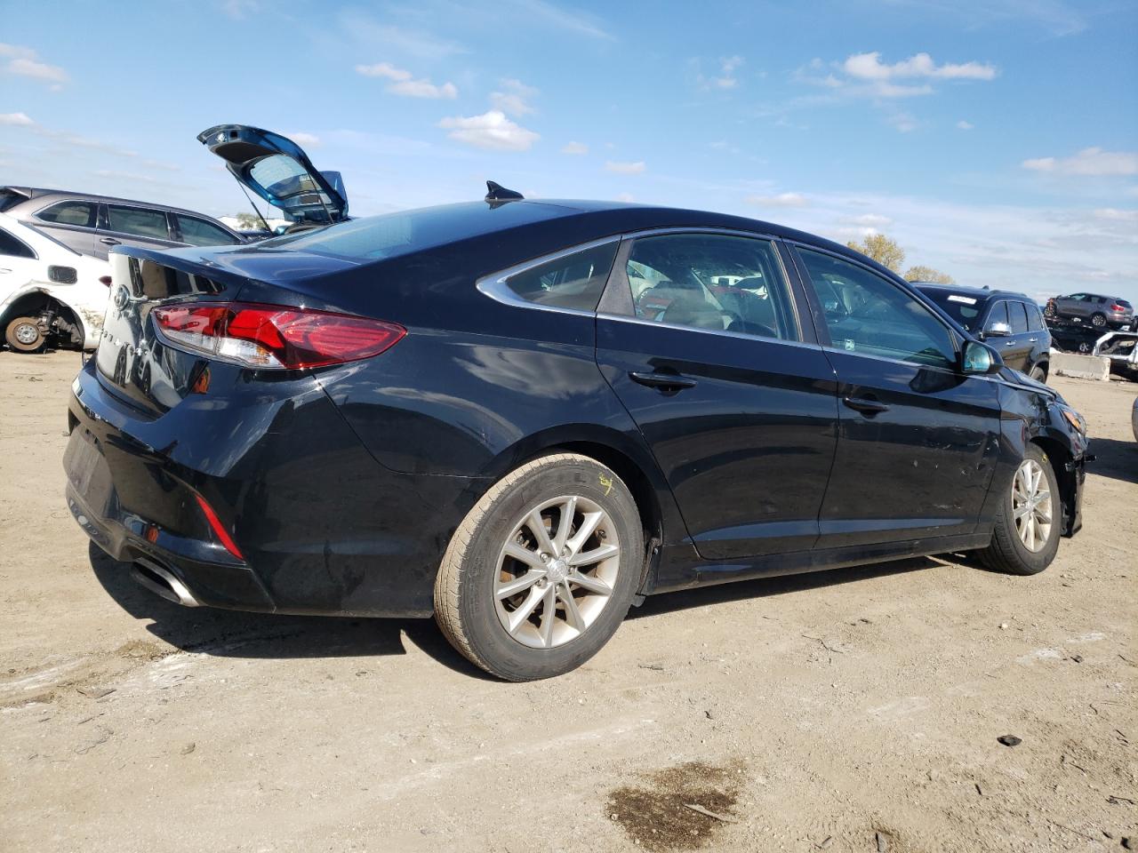 Image 3 of 2019 HYUNDAI SONATA SE 2019 with VIN 5NPE24AF9KH821128