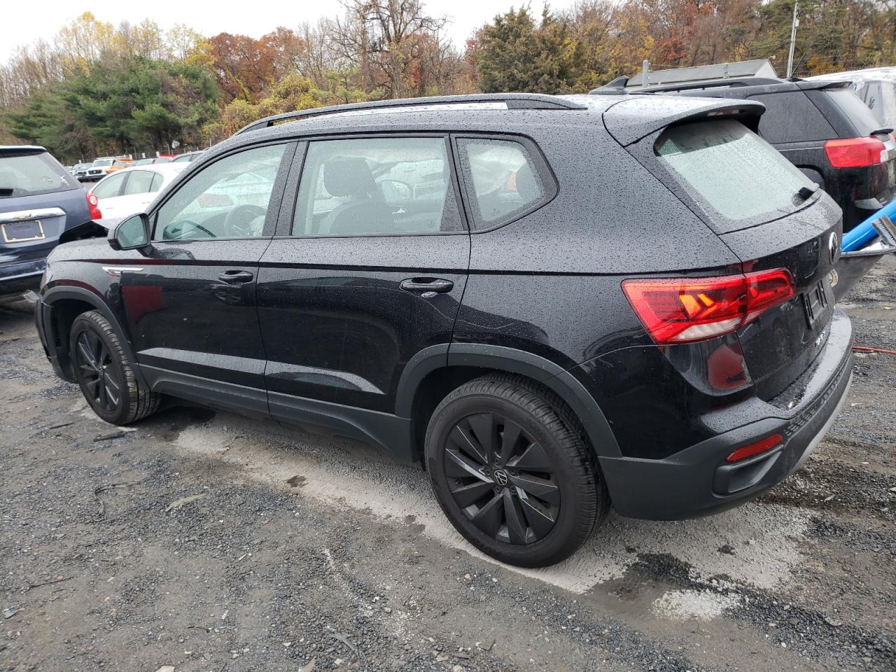 Изображение 2 Volkswagen Taos S 2022 с VIN 3VVMX7B24NM014106