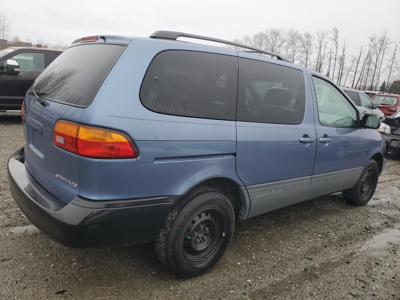 Image 3 of 1999 TOYOTA SIENNA CE 1999 with VIN 4T3ZF19C4XU155309