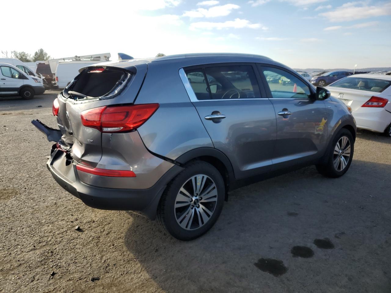 Image 3 of 2014 KIA SPORTAGE EX 2014 with VIN KNDPCCAC5E7612242